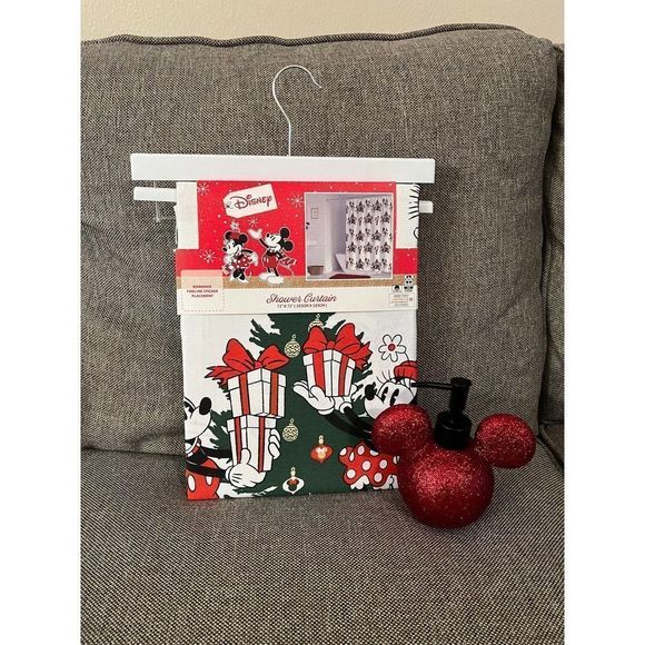 Disney Holiday Disneychristmasbathroomset Poshmark